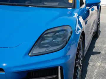 Panamera 4S E-Hybrid Pano HD-Matrix 18 Wege 21''
