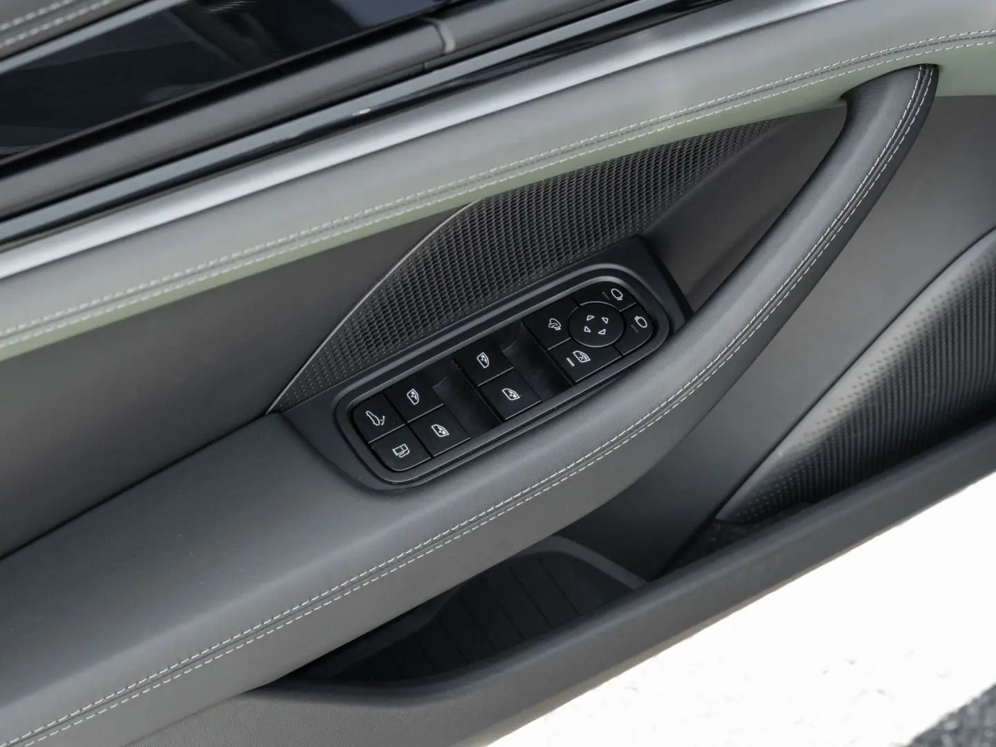 Panamera 4S E-Hybrid Pano HD-Matrix 18 Wege 21''