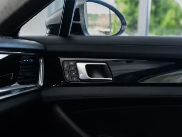 Panamera ST 4S E-Hybrid Pano/UPE 174717euro/Inno