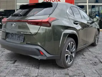 Lexus UX 300h Luxury Line HUD*Navi