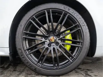 Panamera 4S E-Hybrid Sport Turismo SportDesign