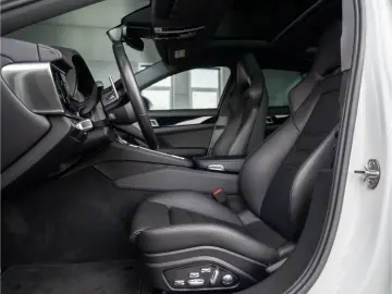 Panamera 4S E-Hybrid Sport Turismo SportDesign
