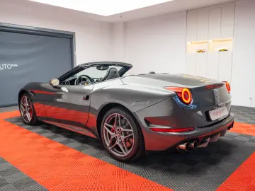 Ferrari California T
