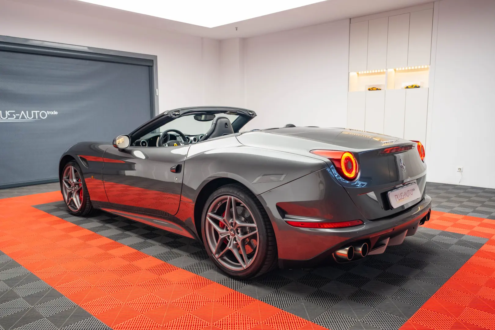 Ferrari California T