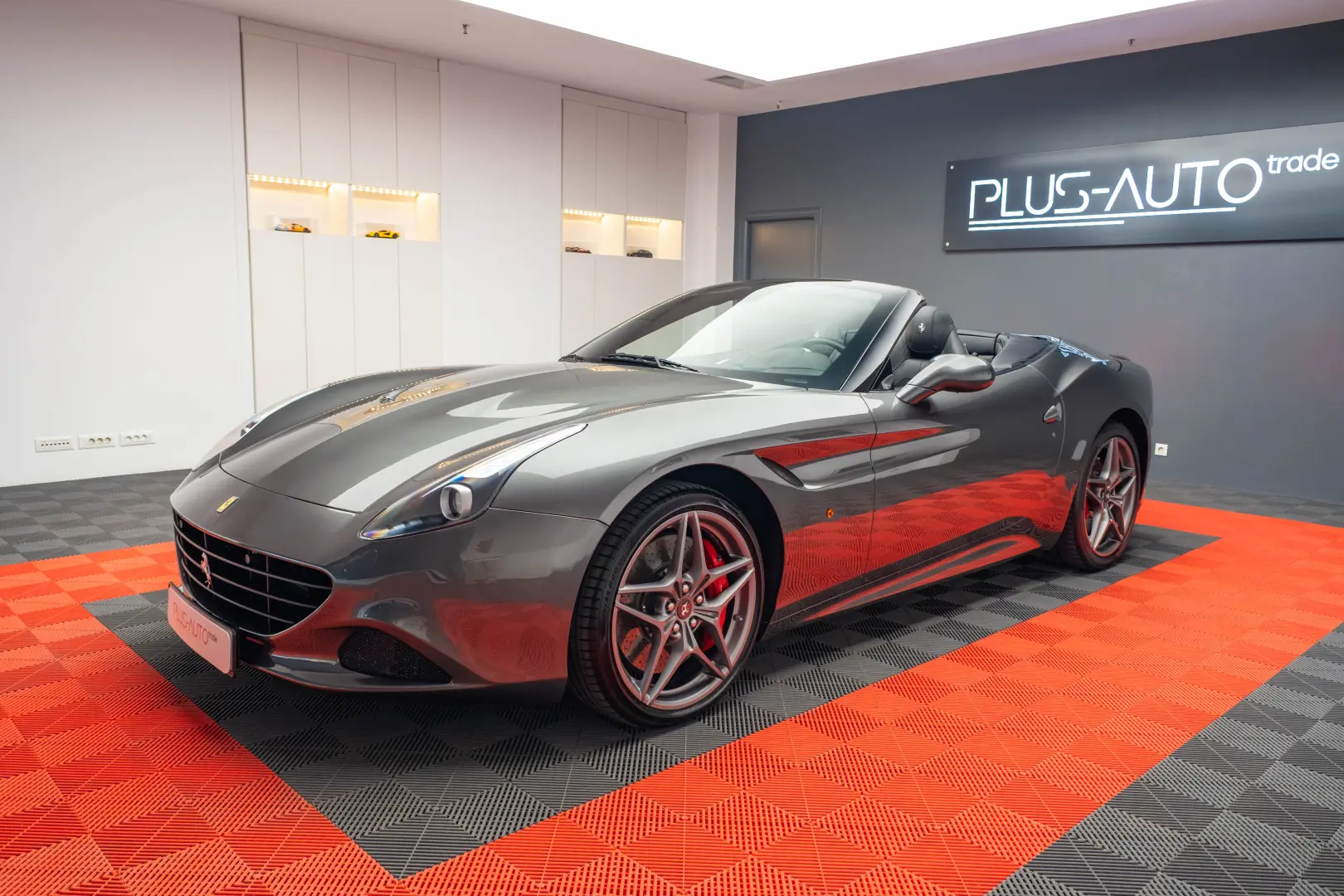 Ferrari California T