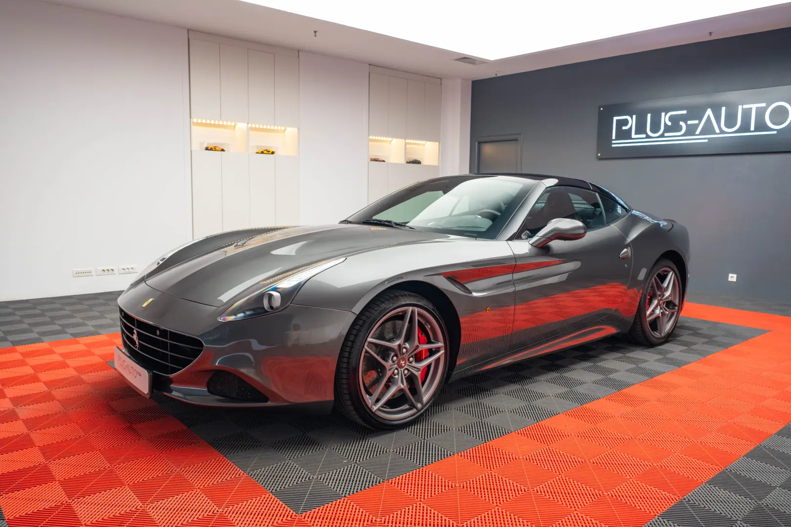 Ferrari California T