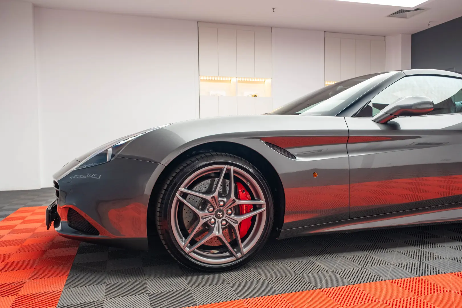 Ferrari California T