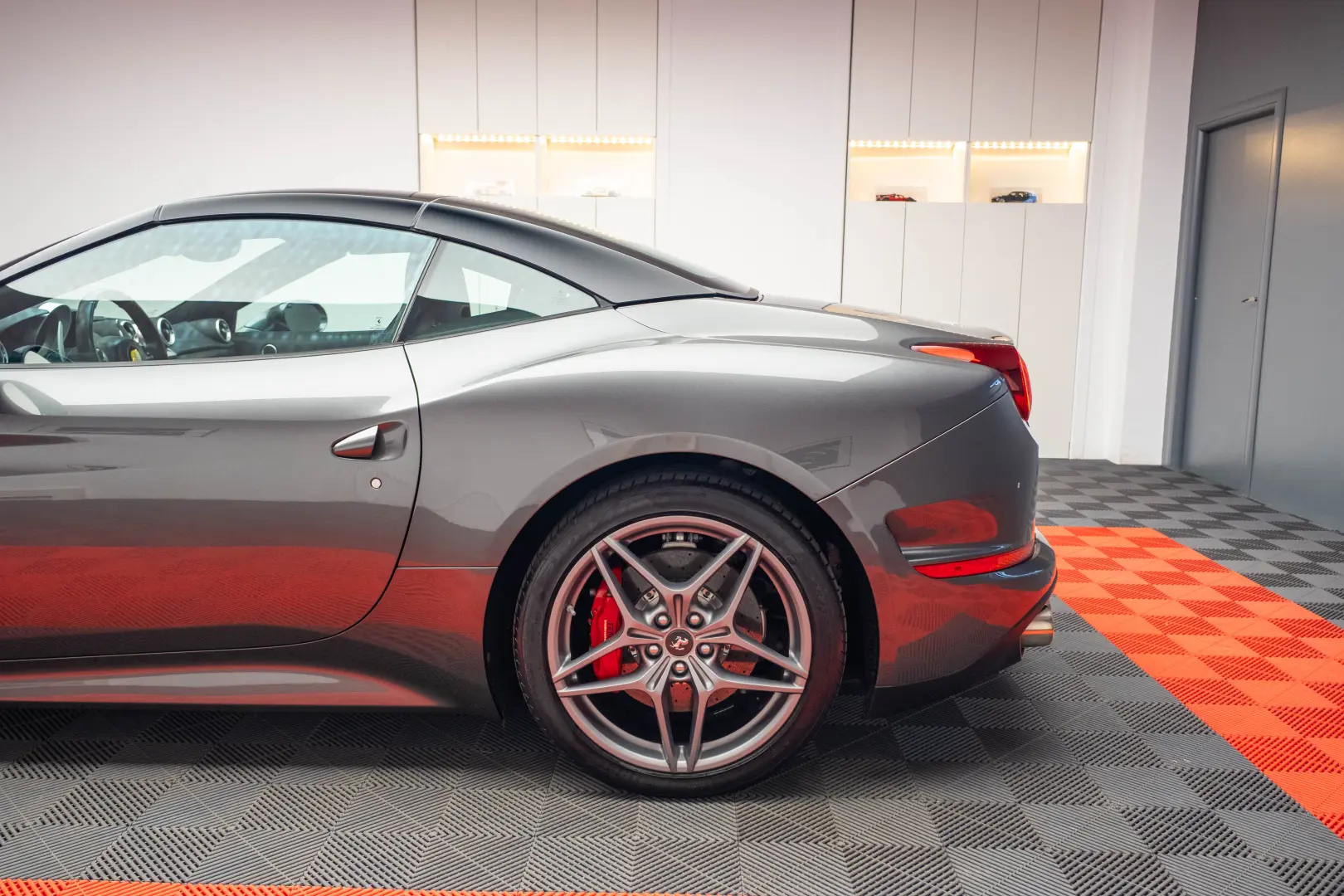 Ferrari California T
