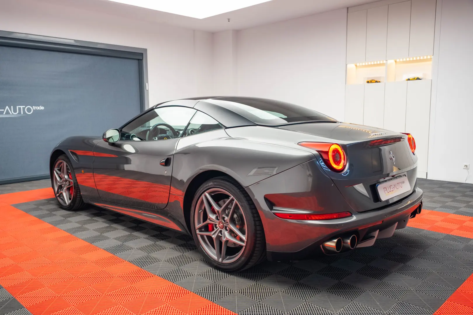 Ferrari California T
