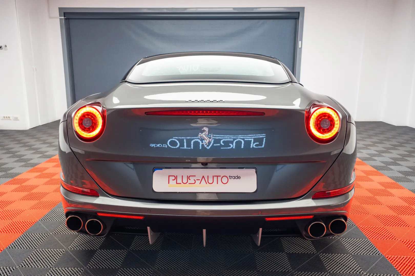 Ferrari California T