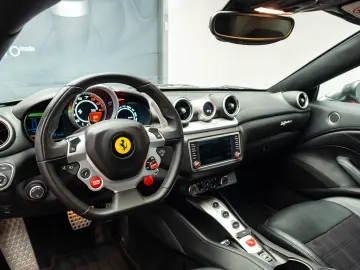 Ferrari California T