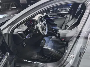 Panamera GTS Matrix+Carbon+InnoDrive+Standheiz.