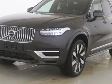 XC90 Plus Bright Recharge Plug-In Hybrid AWD T8 