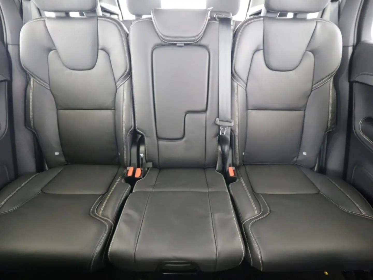 XC90 Plus Bright Recharge Plug-In Hybrid AWD T8 