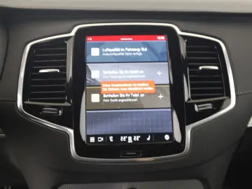 XC90 Plus Bright Recharge Plug-In Hybrid AWD T8 