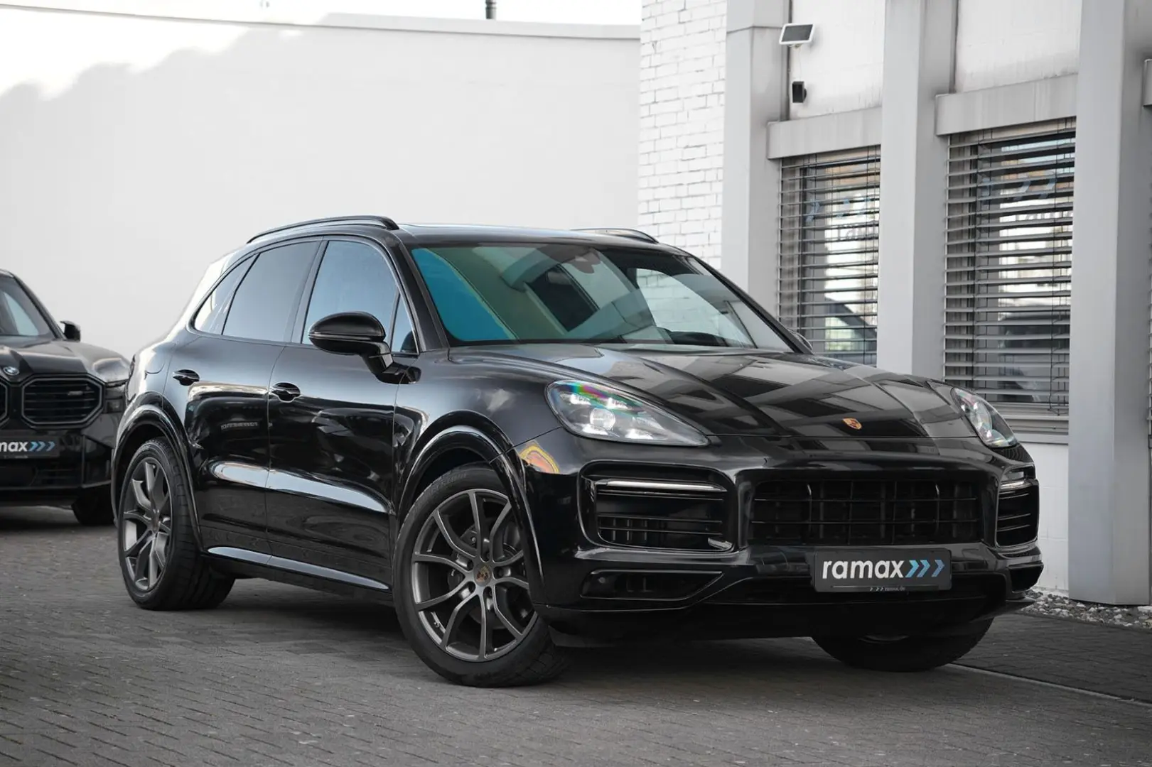Cayenne E-Hybrid SPORTDESIGN-LUFTF-PANO-HUD-VOLL
