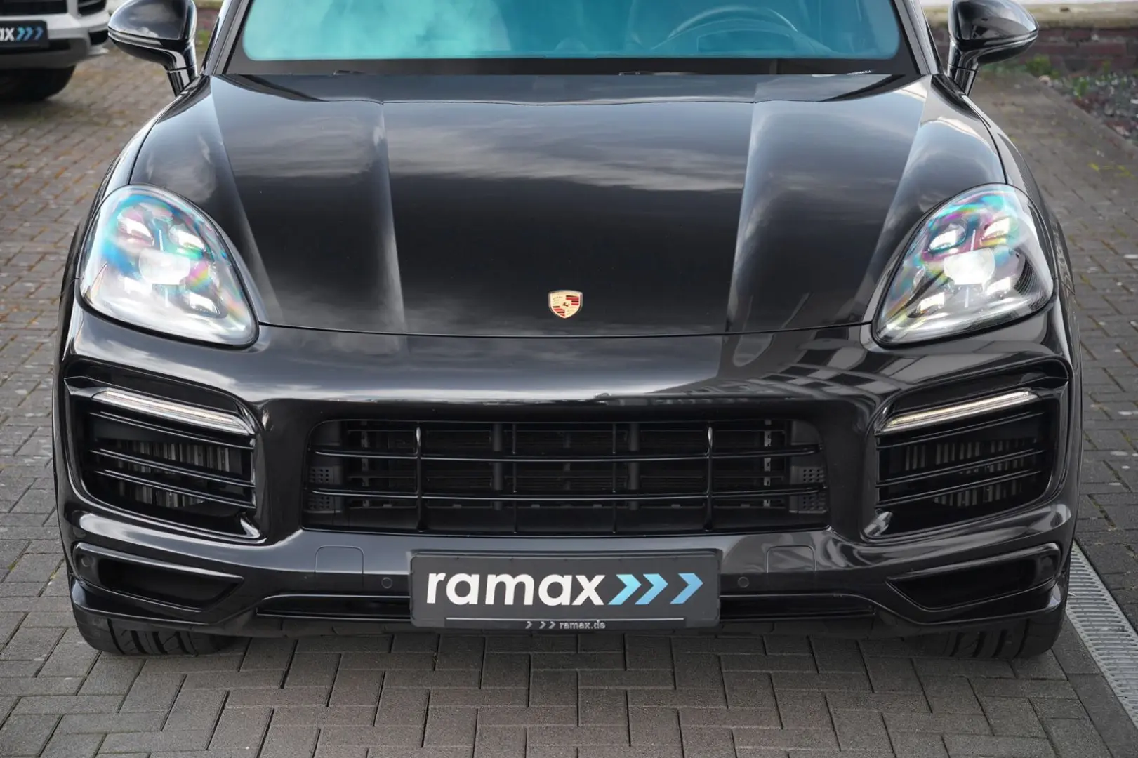 Cayenne E-Hybrid SPORTDESIGN-LUFTF-PANO-HUD-VOLL