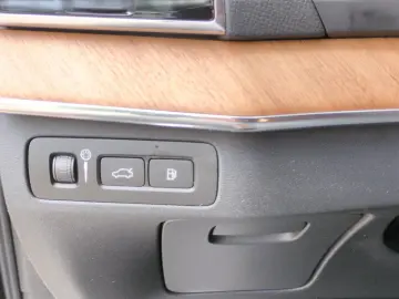 XC90 T8 Recharge Inscription Expression Plug-In