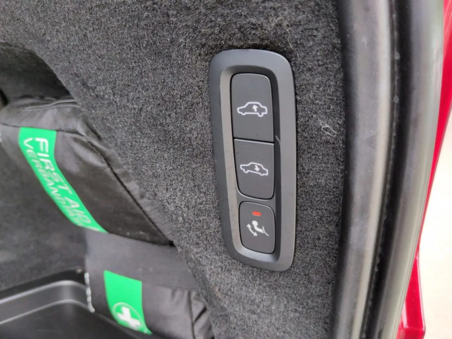 XC90 T8 Recharge Inscription Expression Plug-In