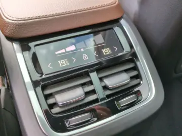XC90 T8 Recharge Inscription Expression Plug-In