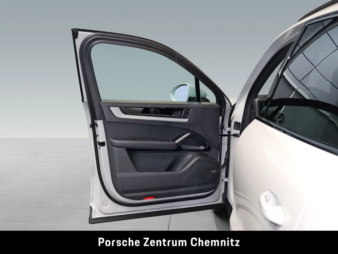 Cayenne E-Hybrid Luft;14-Wege Sitze;BOSE;Head-Up