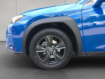 Lexus UX Linia Executive