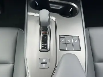 Lexus UX 300 h F Sport Design.LED.Kamera