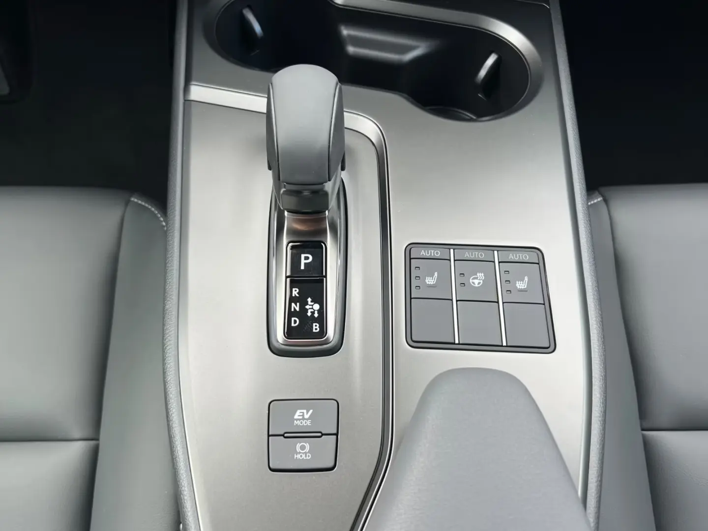 Lexus UX 300 h F Sport Design.LED.Kamera