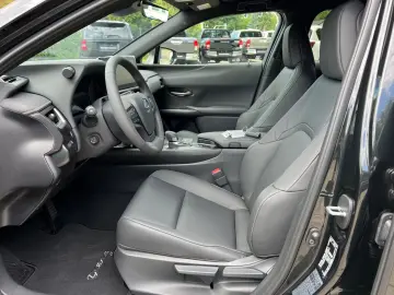 Lexus UX 300 h F Sport Design.LED.Kamera