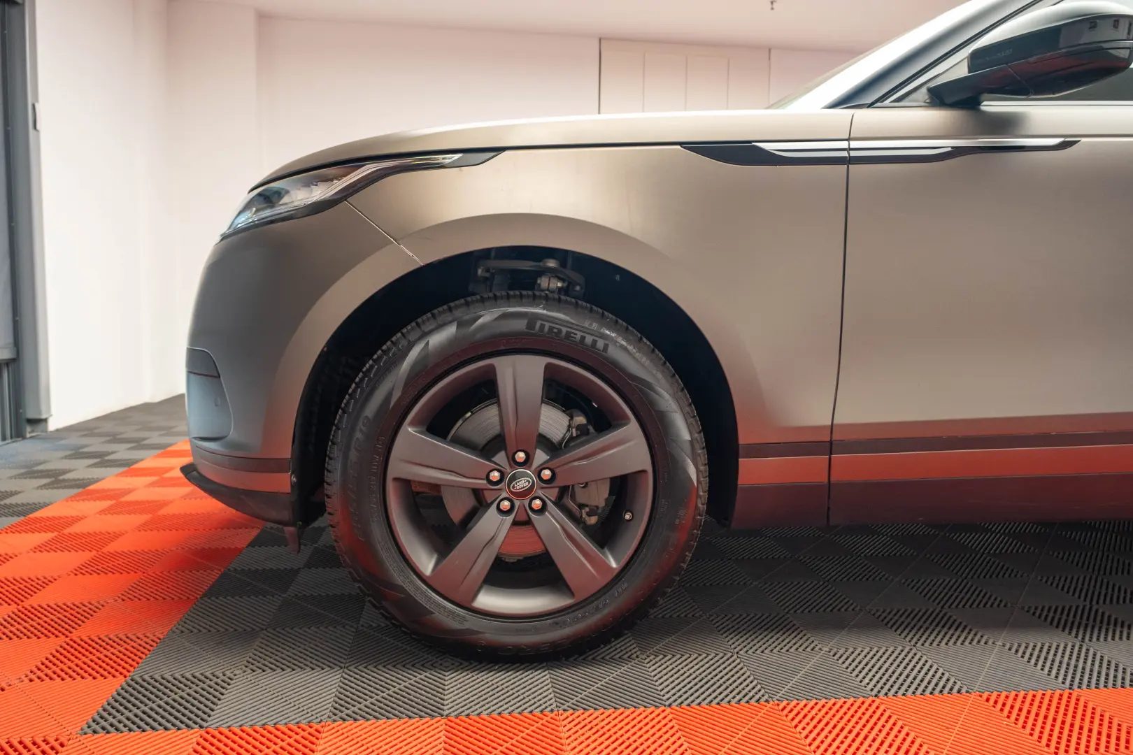 Land Rover Range Rover Velar 2.0 d 240 CP