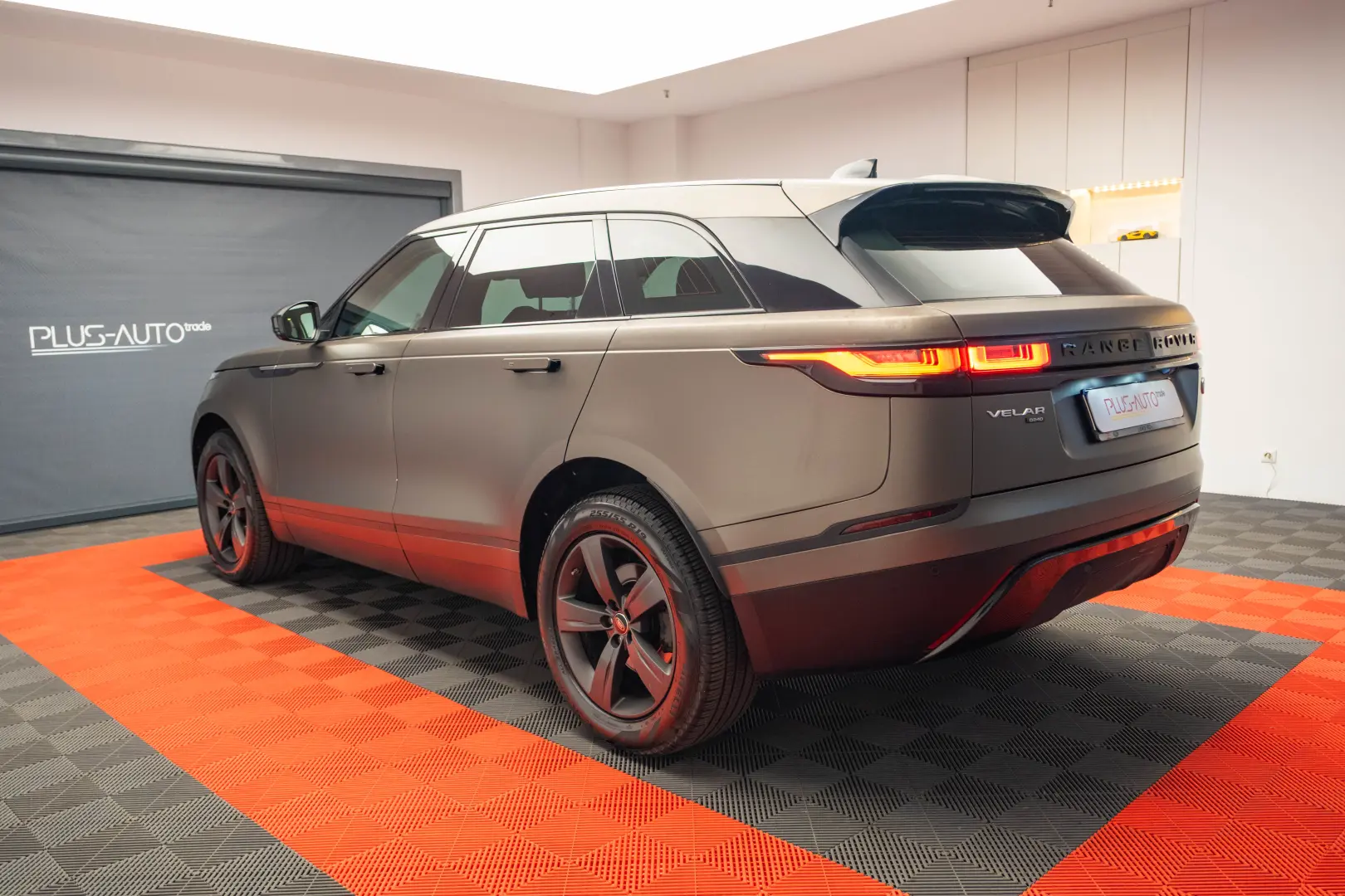 Land Rover Range Rover Velar 2.0 d 240 CP