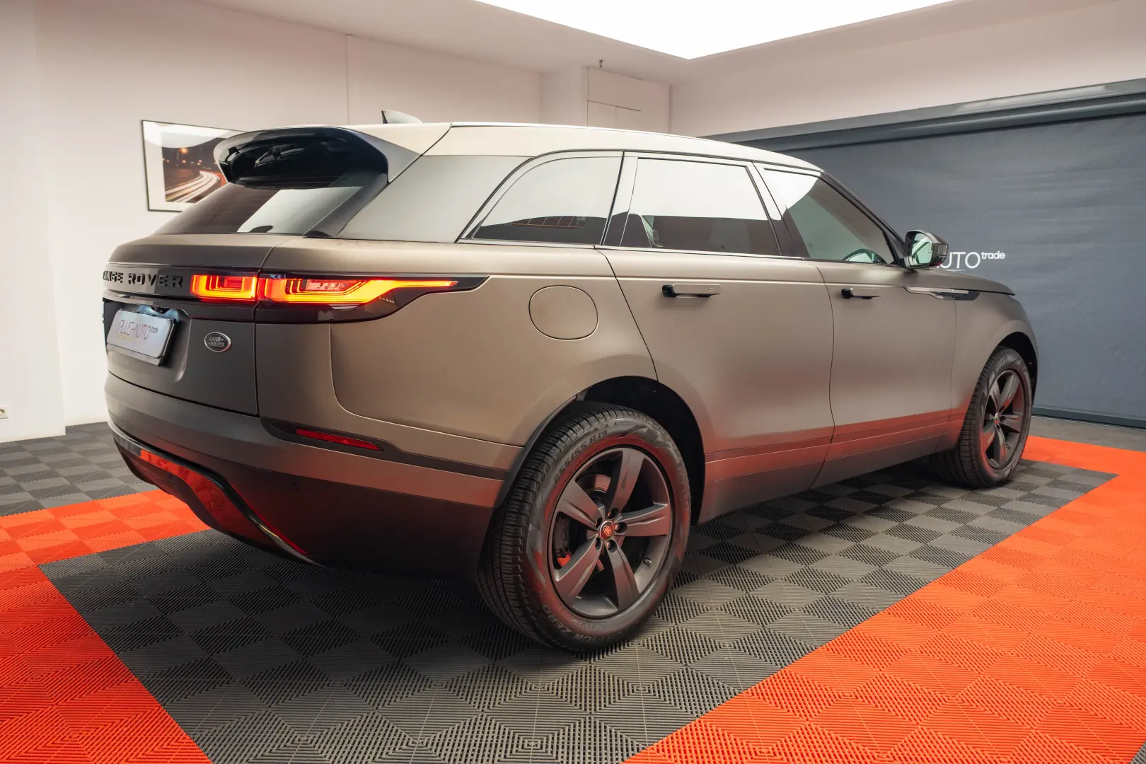 Land Rover Range Rover Velar 2.0 d 240 CP