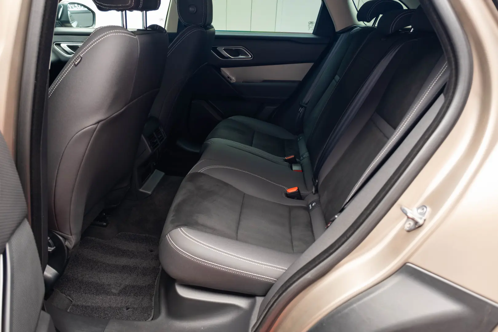 Land Rover Range Rover Velar 2.0 d 240 CP