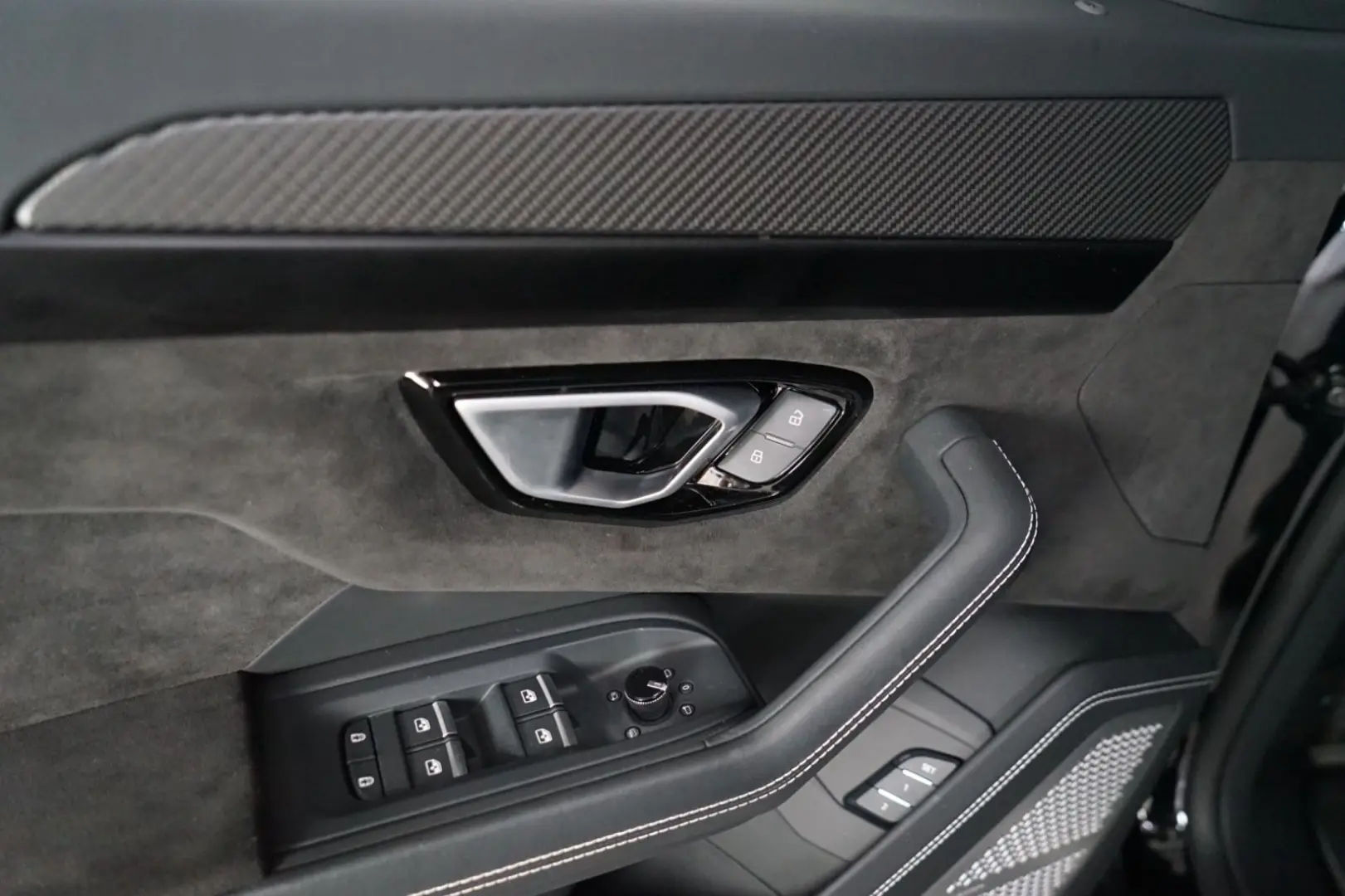 Urus S + CARBON + Q-CITURA + ANIMA + B&O + PANO