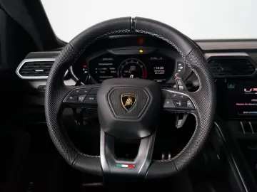 Urus S + CARBON + Q-CITURA + ANIMA + B&O + PANO