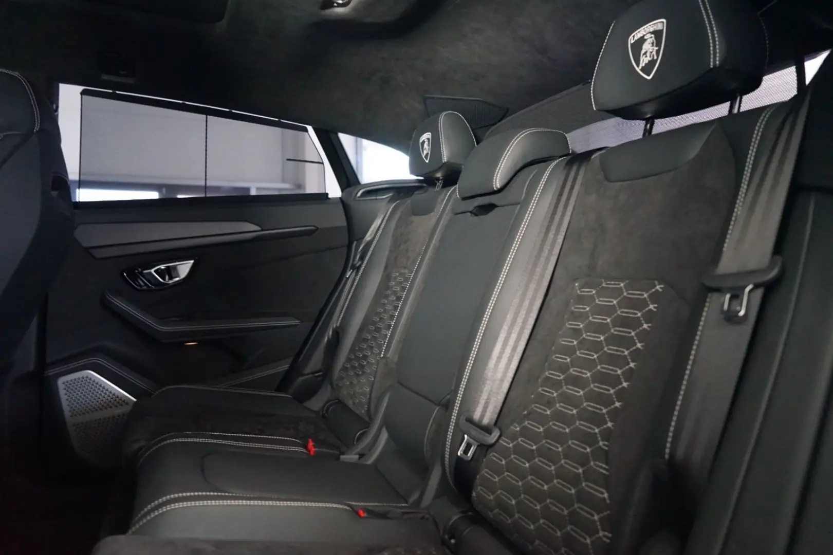 Urus S + CARBON + Q-CITURA + ANIMA + B&O + PANO