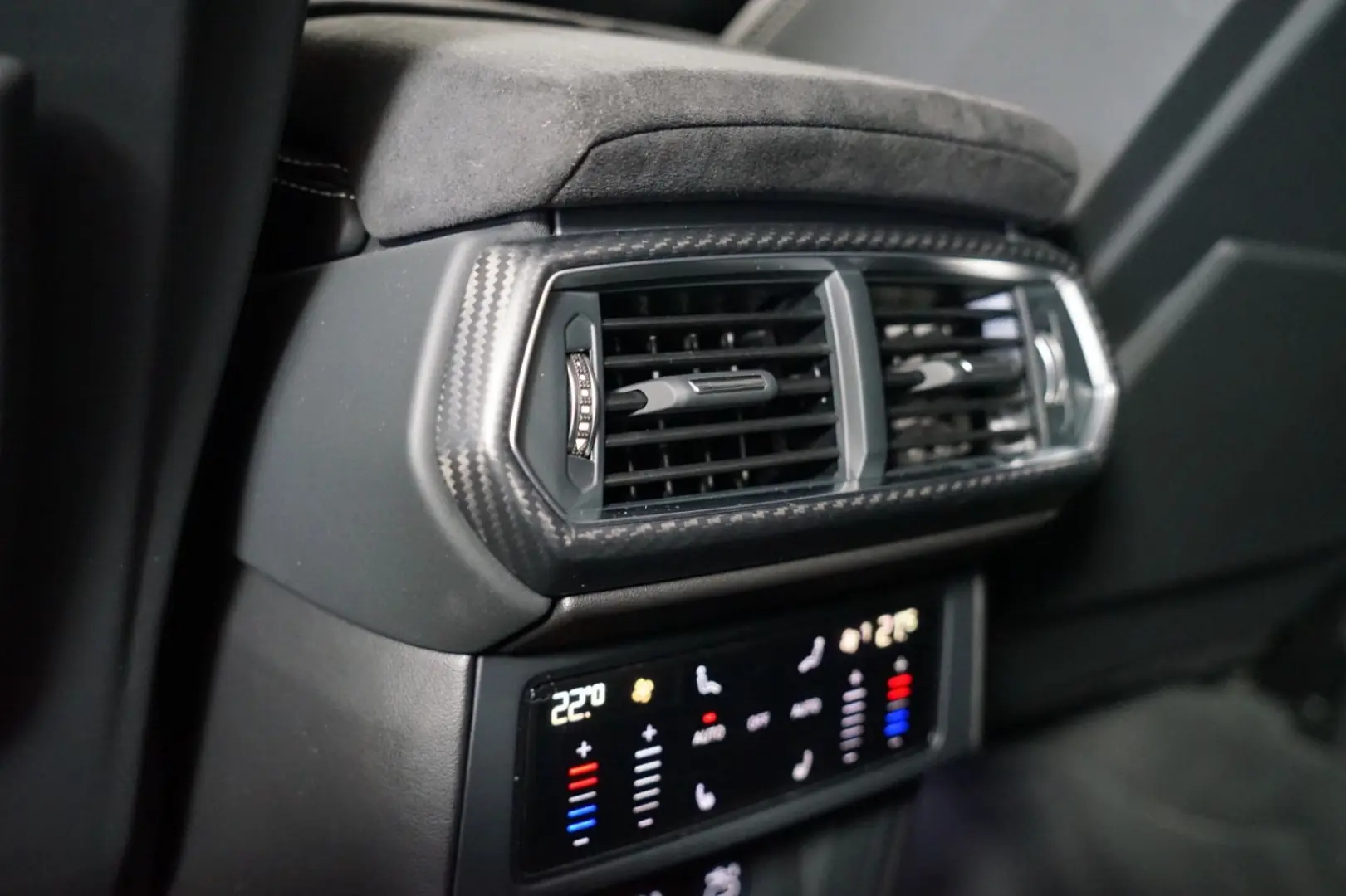 Urus S + CARBON + Q-CITURA + ANIMA + B&O + PANO