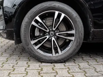 XC60 Momentum Pro AWD B4 Diesel EU6d Allrad Navi