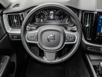 XC60 Momentum Pro AWD B4 Diesel EU6d Allrad Navi