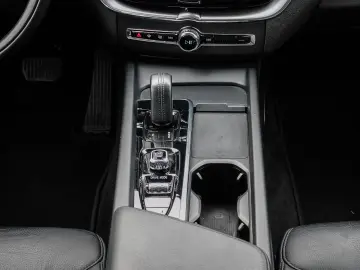 XC60 Momentum Pro AWD B4 Diesel EU6d Allrad Stan