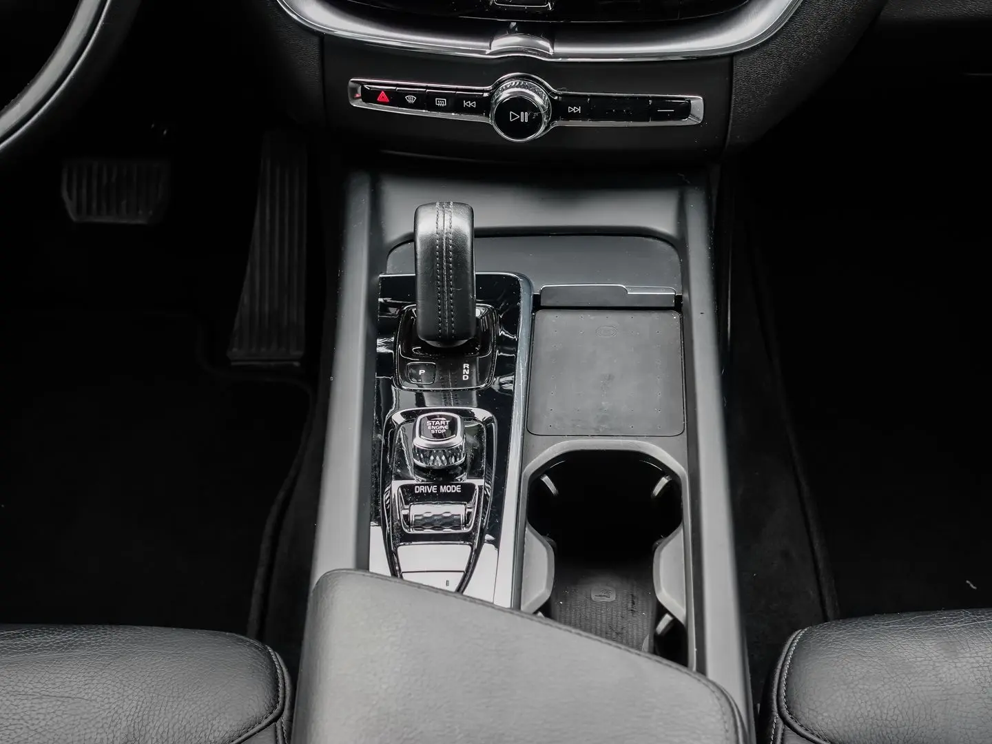 XC60 Momentum Pro AWD B4 Diesel EU6d Allrad Stan