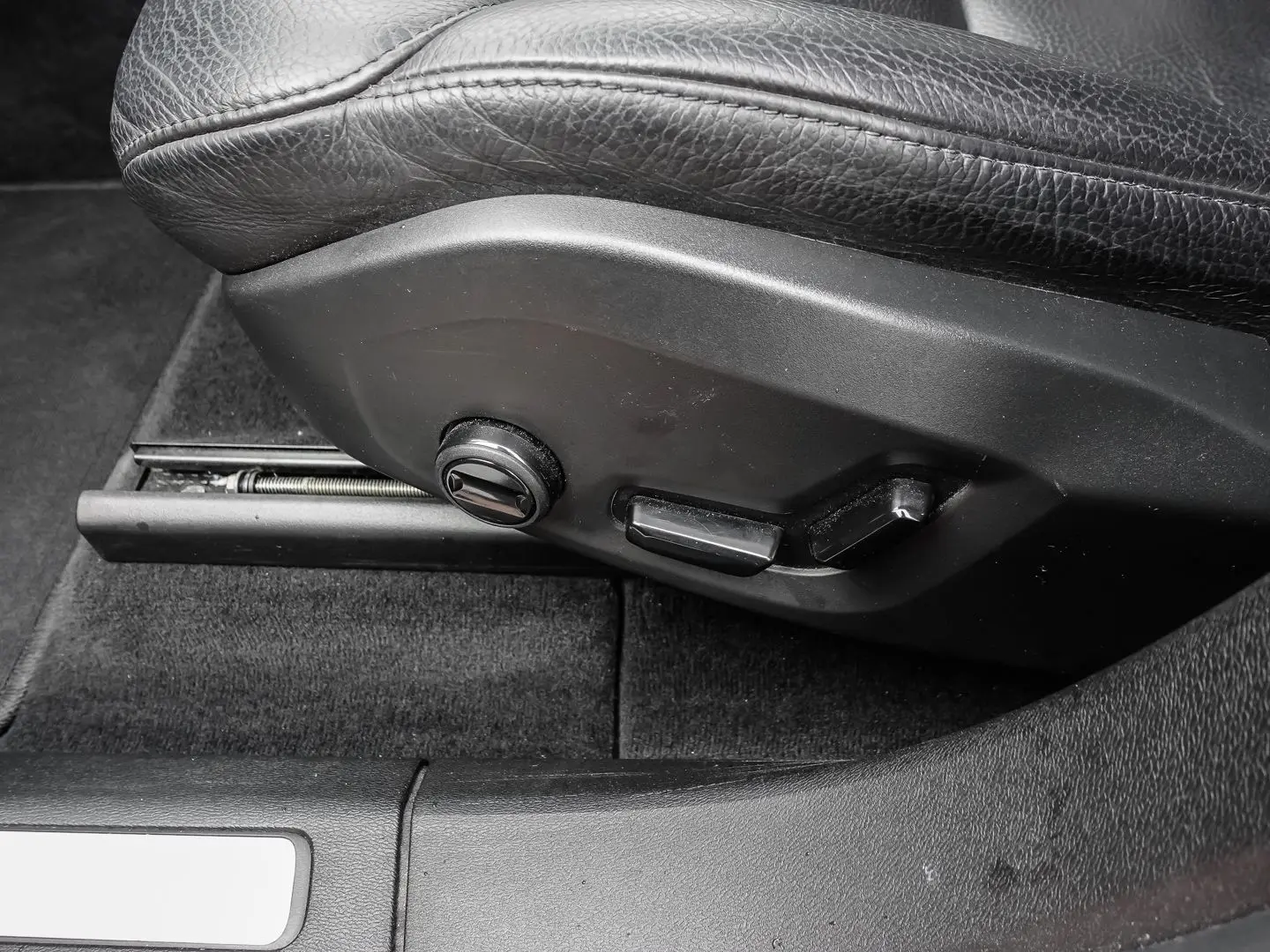 XC60 Momentum Pro AWD B4 Diesel EU6d Allrad Stan