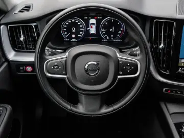 XC60 Momentum Pro AWD B4 Diesel EU6d Allrad Navi