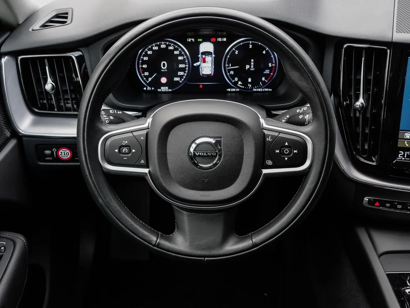 XC60 Momentum Pro AWD B4 Diesel EU6d Allrad Navi