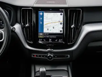 XC60 Momentum Pro AWD B4 Diesel EU6d Allrad Navi