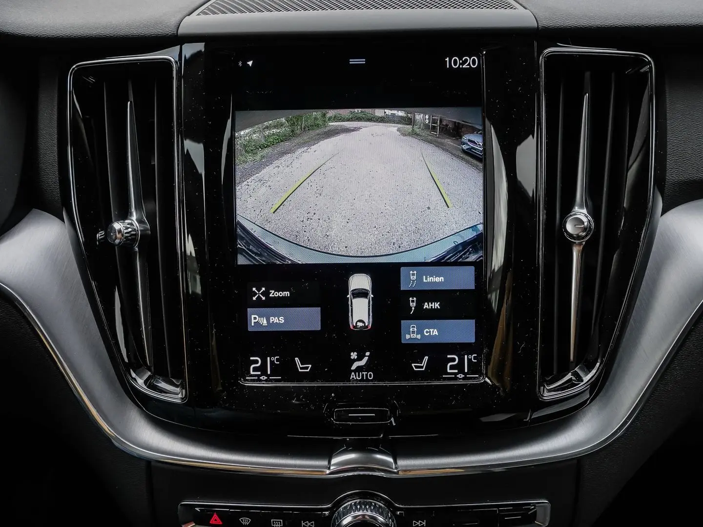 XC60 Momentum Pro AWD B4 Diesel EU6d Allrad Navi
