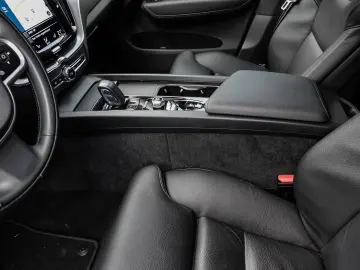 XC60 Momentum Pro AWD B4 Diesel EU6d Allrad Navi