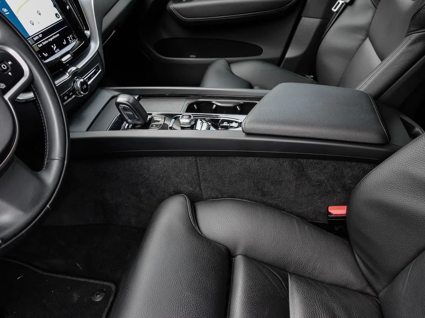 XC60 Momentum Pro AWD B4 Diesel EU6d Allrad Navi