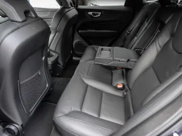 XC60 Momentum Pro AWD B4 Diesel EU6d Allrad Navi