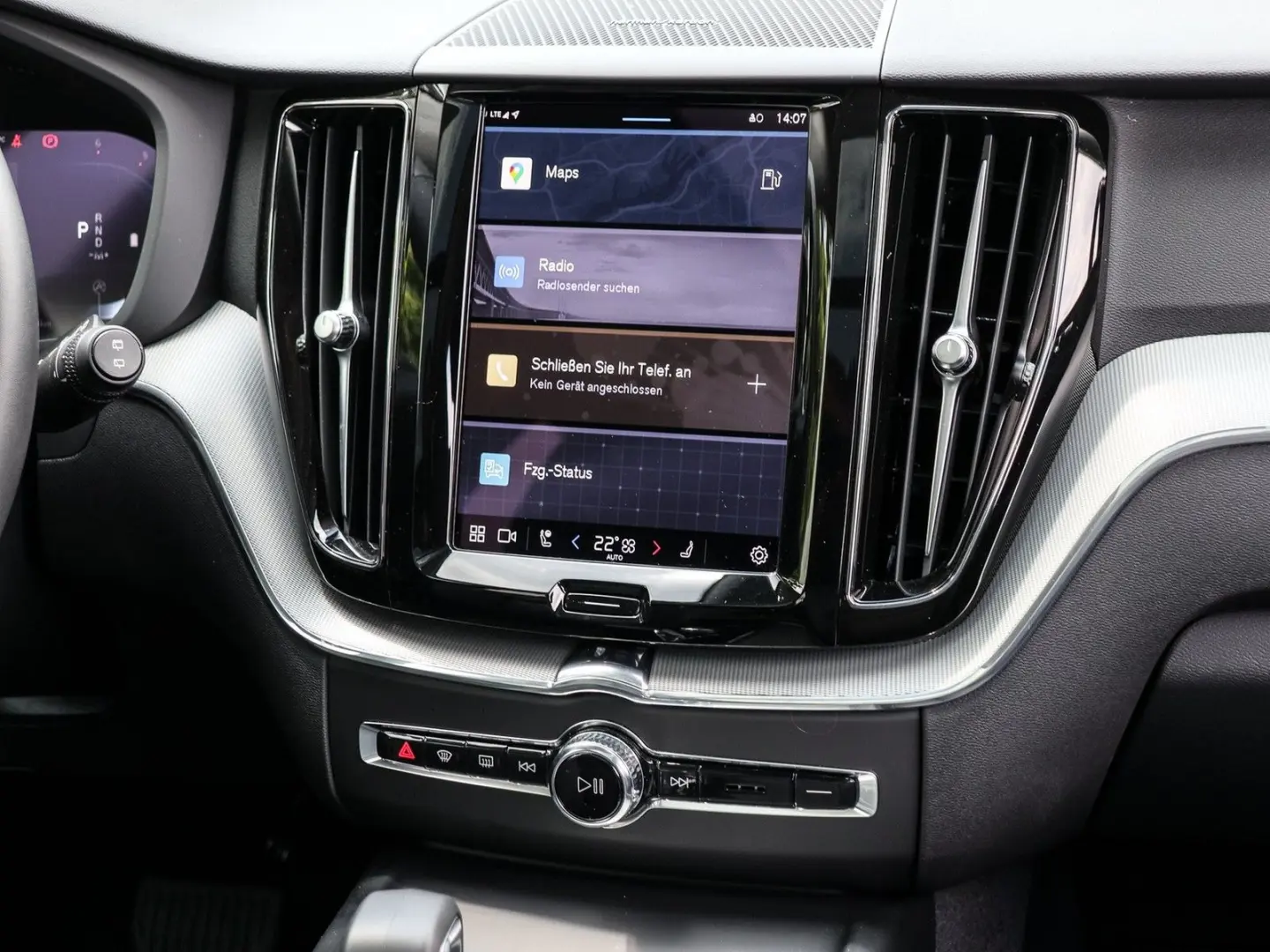 XC60 B4 Diesel AWD Plus Dark Aut. Navi*PDC*LED